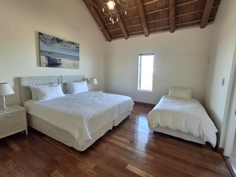 6 Bedroom Property for Sale in Duyker Eiland Western Cape